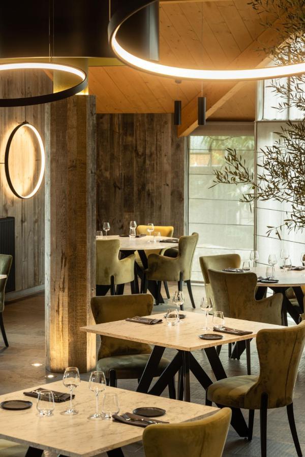 Logis Hotel Parenthese, Restaurant & Spa Chille Zewnętrze zdjęcie