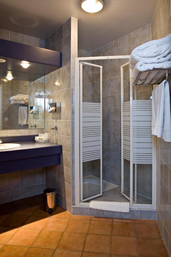 Logis Hotel Parenthese, Restaurant & Spa Chille Zewnętrze zdjęcie