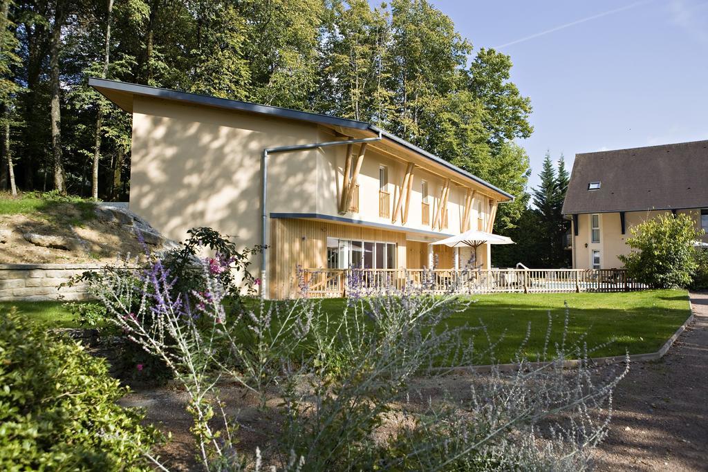 Logis Hotel Parenthese, Restaurant & Spa Chille Zewnętrze zdjęcie