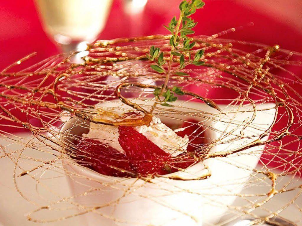 Logis Hotel Parenthese, Restaurant & Spa Chille Zewnętrze zdjęcie